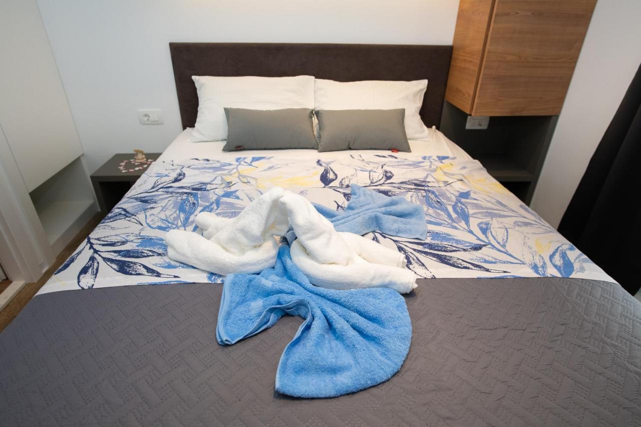 Authentic Camping Dalmatia Pirovac Εξωτερικό φωτογραφία