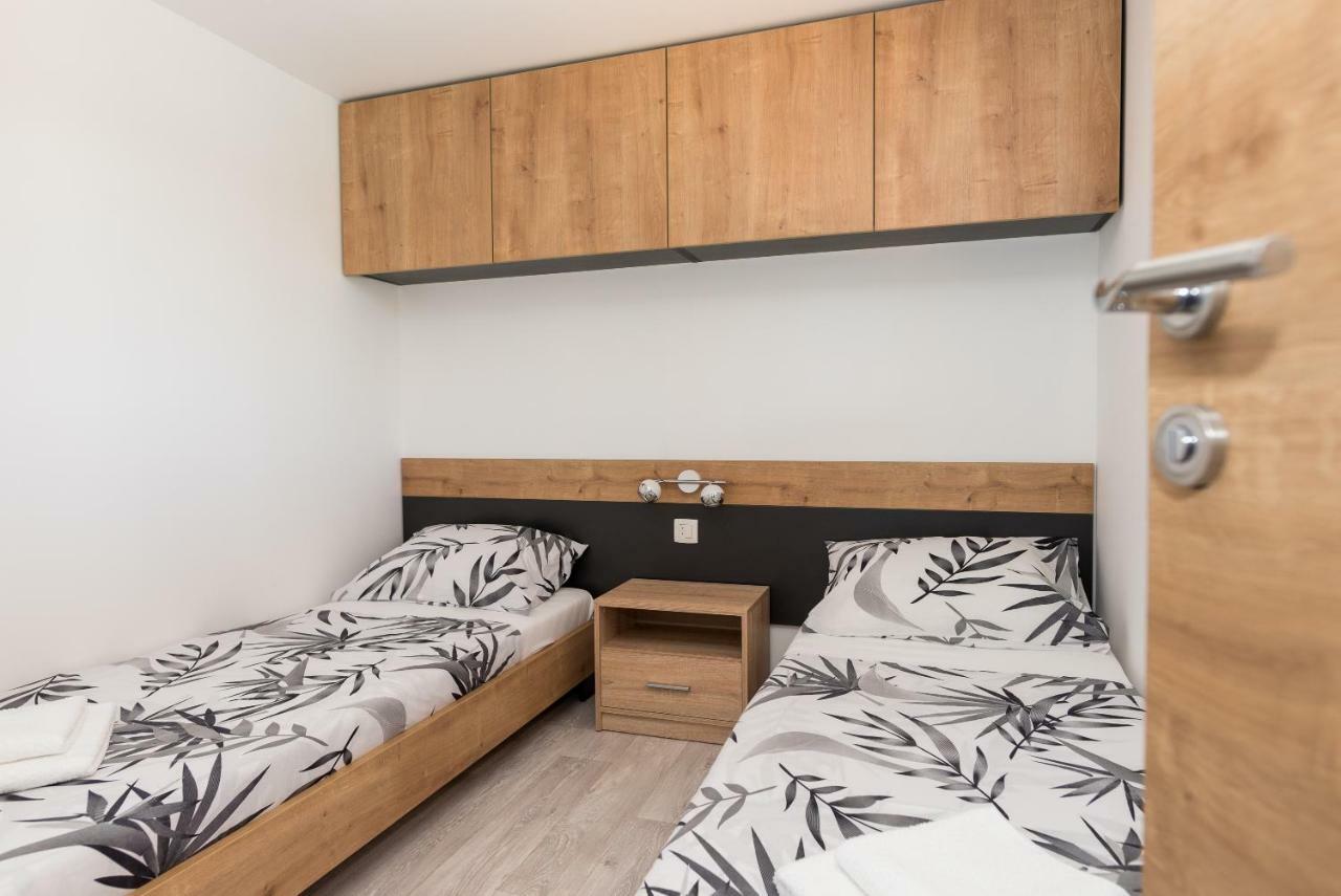 Authentic Camping Dalmatia Pirovac Εξωτερικό φωτογραφία