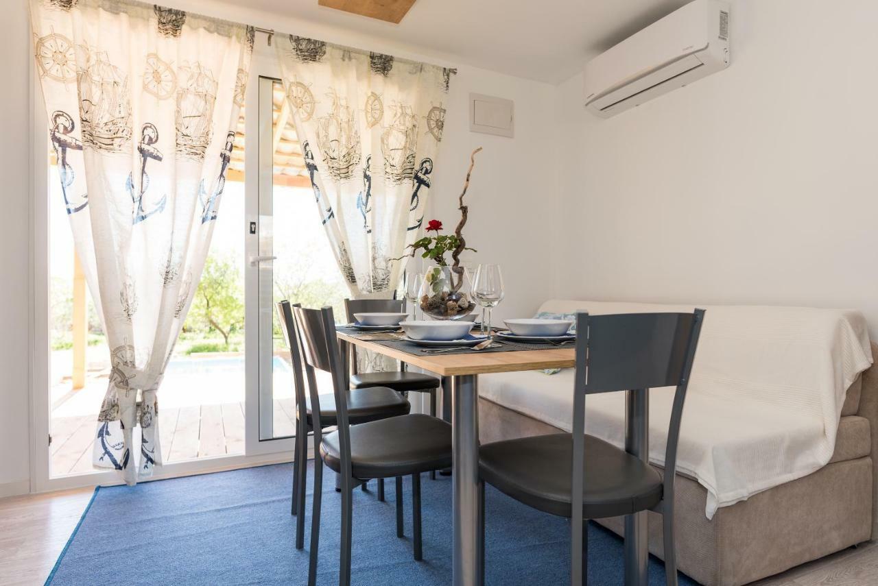 Authentic Camping Dalmatia Pirovac Εξωτερικό φωτογραφία